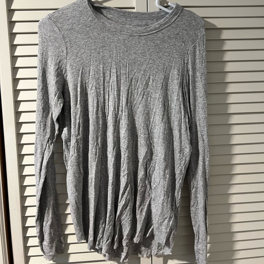 Aerie long sleeved ripped tee